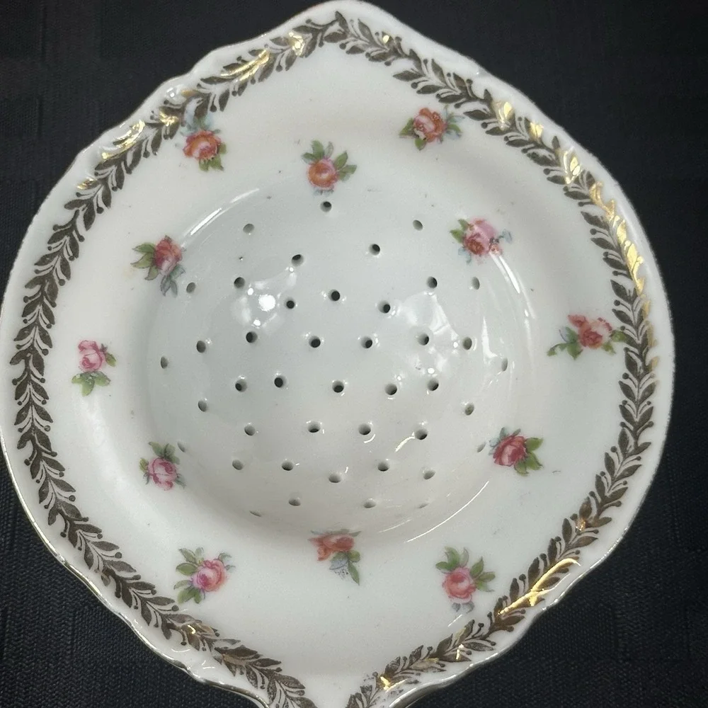 Antique Porcelain Handled Tea Strainer Pink‎ Roses Gold Laurel Shabby Chic